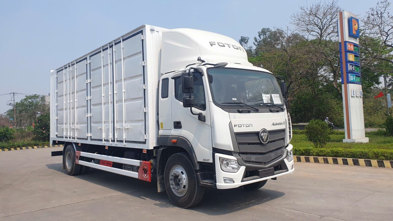 Xe tải Foton Auman C160 tải 9000 Kg thùng kín container 7,4m